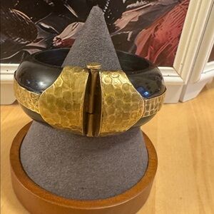 Vintage Ebony, black horn and hammered brass hinged bangle bracelet